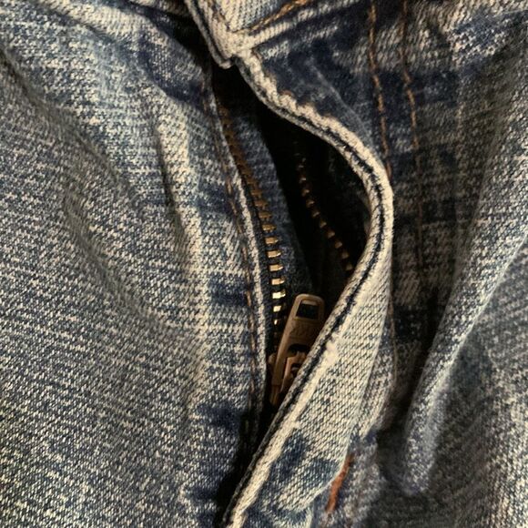 DKNY Bootcut Blue Jeans. Size 7 - Picture 8 of 11